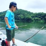 釣りにはまっている息子を連れて、西大谷池へ。釣果は小一時間ほどでオイカワを10匹。#西大谷池 #釣り (Instagram)