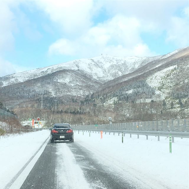 北海道最終日、まさかの雪！ (Instagram)